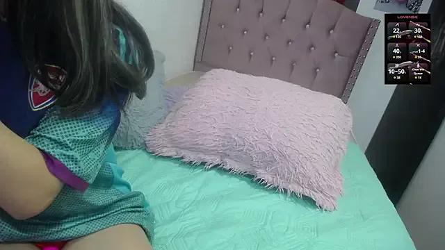 nenaa_stg from StripChat