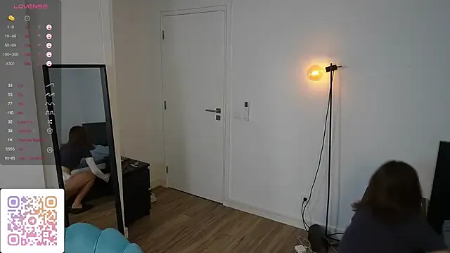 NeonyMuse from StripChat is Freechat