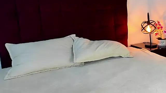 Nessa2905 from StripChat