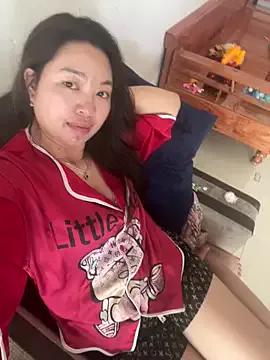 Nhung584 from StripChat
