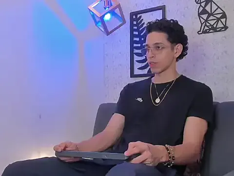 Nicolai_drake from StripChat