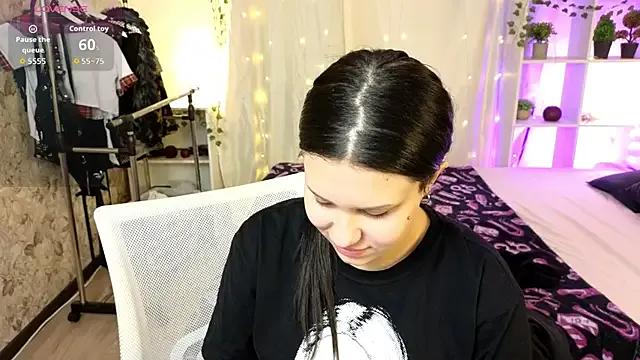 Girls: try live performances with matured performers, from dancing to quirks, in a variety of beautiful sex cams.