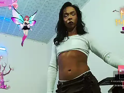 nicollsexxt from StripChat is Freechat