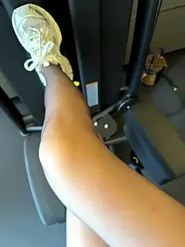 nideanbaby from StripChat is Freechat