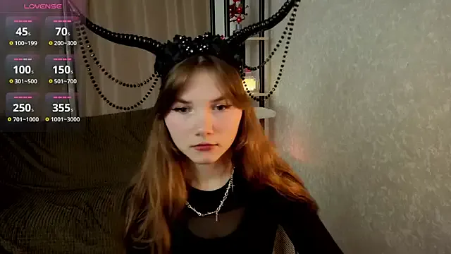 Nika_OMG from StripChat is Freechat