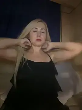 Nikihot__ from StripChat