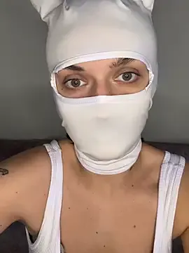 Nikki_Hoee from StripChat is Freechat