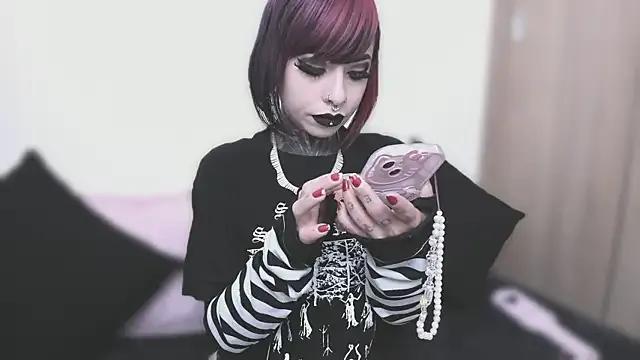 NikkiRamone from StripChat is Freechat
