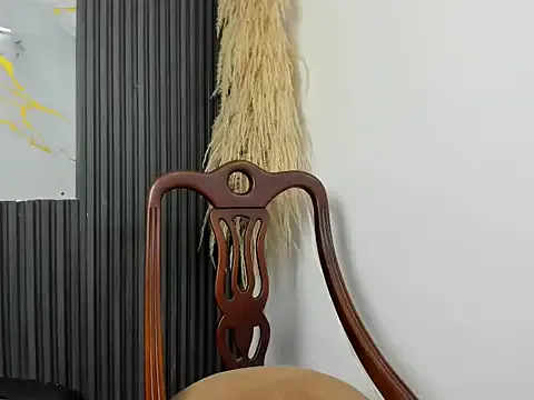 Nikoll_evans from StripChat is Freechat