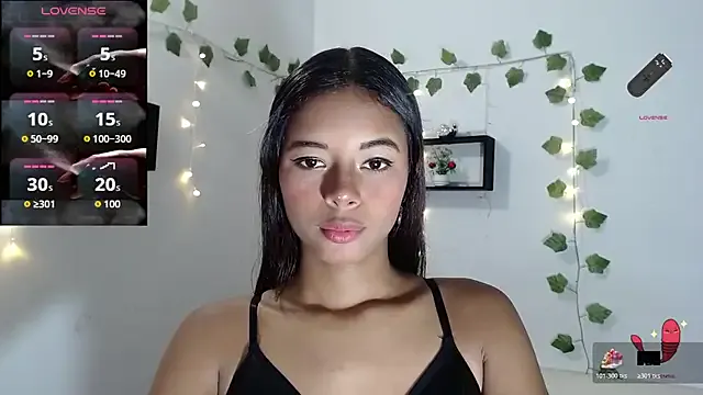 Nikolle_sexy from StripChat is Freechat