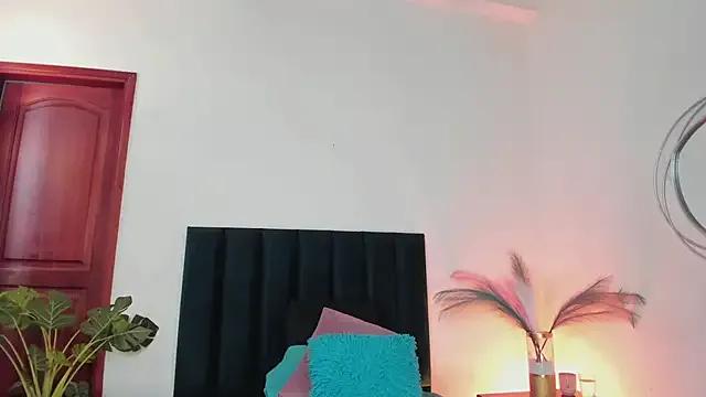 Nina_Cavaali from StripChat