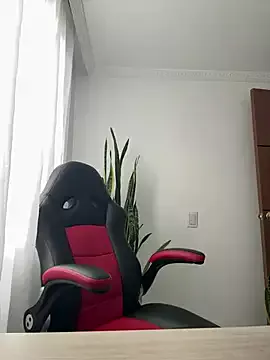 Nina_lovi from StripChat