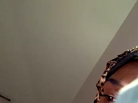 Ninaperry777 from StripChat