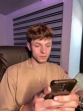 noah_red from StripChat is Freechat