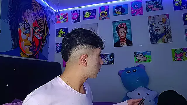 Girls: try live performances with matured performers, from dancing to quirks, in a variety of beautiful sex cams.