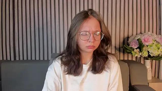 Noora_Moore from StripChat is Freechat
