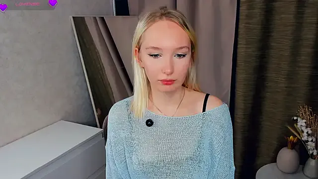 NorikoLiebeck from StripChat is Freechat