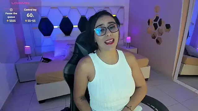 Girls: try live performances with matured performers, from dancing to quirks, in a variety of beautiful sex cams.