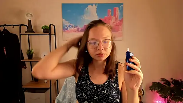 Girls: try live performances with matured performers, from dancing to quirks, in a variety of beautiful sex cams.