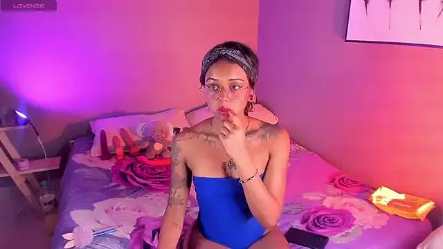 nyxmoonhells from StripChat is Freechat