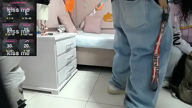 Girls: try live performances with matured performers, from dancing to quirks, in a variety of beautiful sex cams.