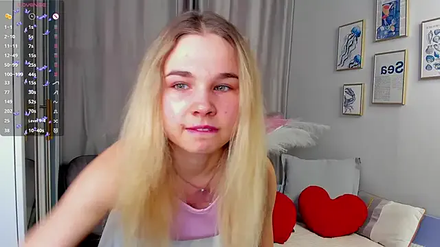 OdetteHarwick from StripChat