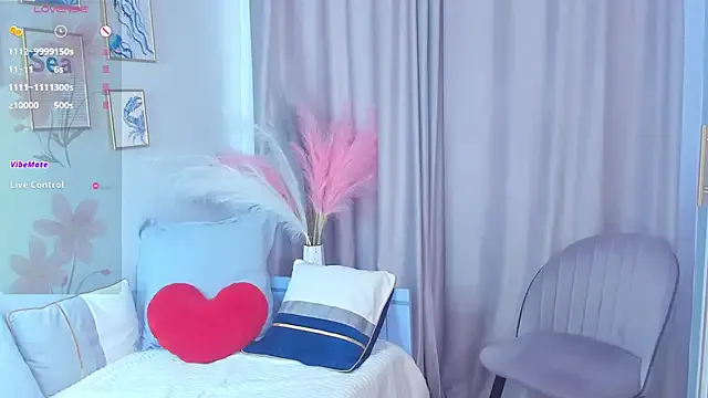 OdetteHarwick from StripChat