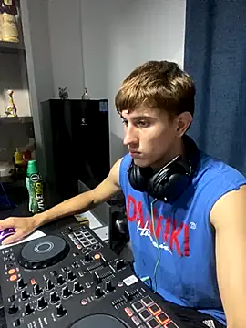 oliver_Lz from StripChat is Freechat