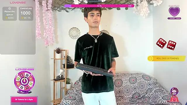 oliverhot2005 from StripChat is Freechat