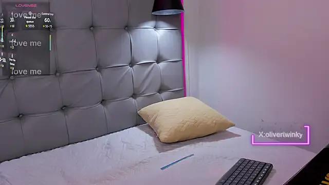 Girls: try live performances with matured performers, from dancing to quirks, in a variety of beautiful sex cams.