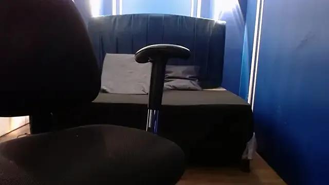 Olivia11_ from StripChat is Freechat