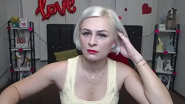 Girls: try live performances with matured performers, from dancing to quirks, in a variety of beautiful sex cams.