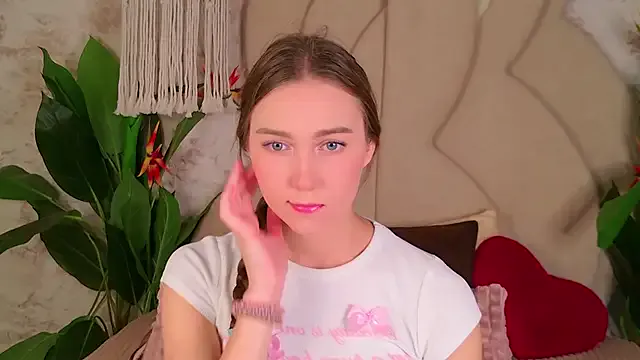 OliviaLay from StripChat is Freechat