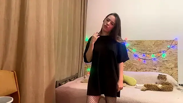 OrdinaIPit from StripChat is Freechat