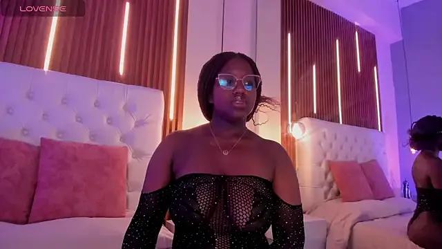 Oshun_Evans from StripChat is Freechat