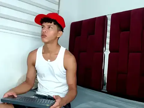 Girls: try live performances with matured performers, from dancing to quirks, in a variety of beautiful sex cams.