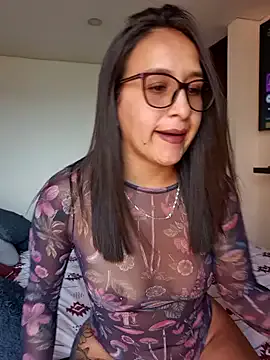 Paola_andrade from StripChat is Freechat