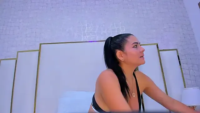 Paola_rodriguez from StripChat