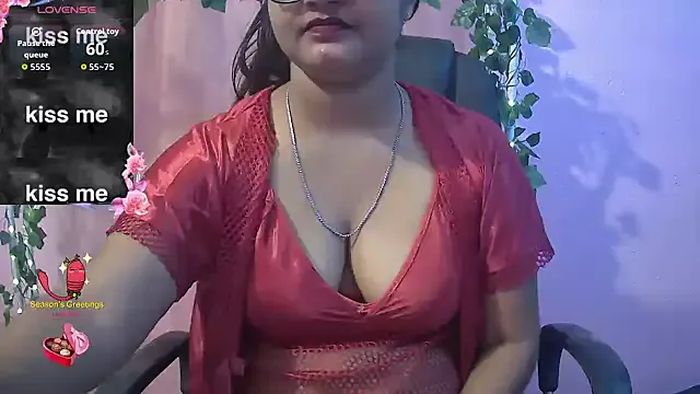 Pari-new from StripChat