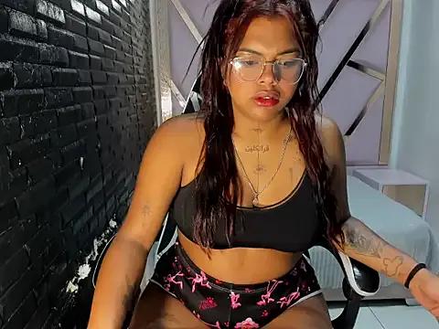 Paris_Bustamante_Rs from StripChat is Freechat