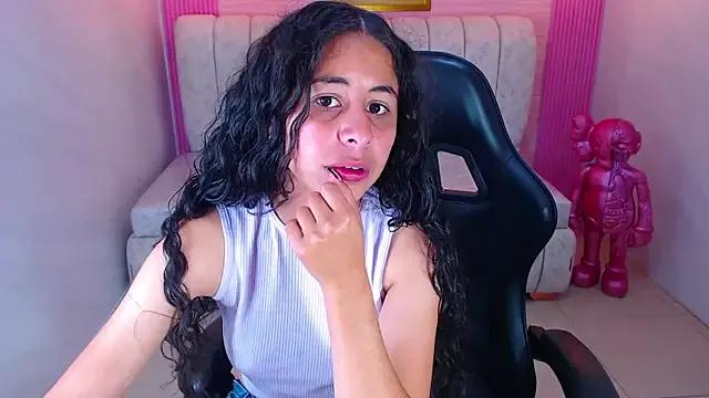 paris_sub1_ from StripChat is Freechat