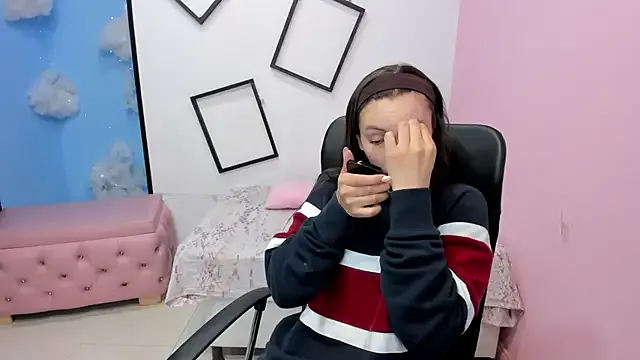 Girls: try live performances with matured performers, from dancing to quirks, in a variety of beautiful sex cams.