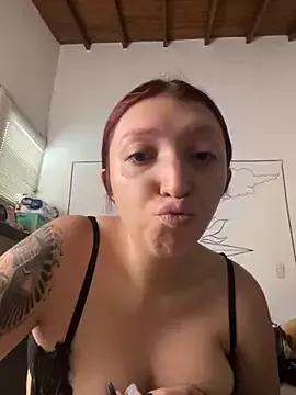 Paulina-Wells from StripChat is Freechat