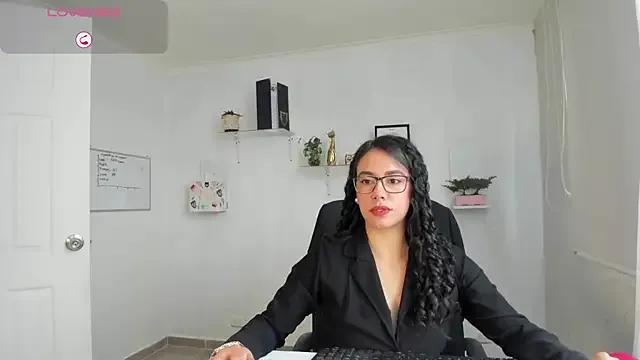 paulina_dossantos from StripChat is Freechat