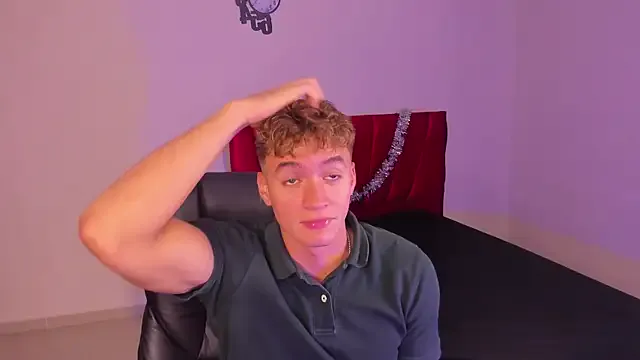 paull_george from StripChat is Freechat