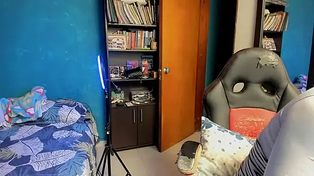 Girls: try live performances with matured performers, from dancing to quirks, in a variety of beautiful sex cams.