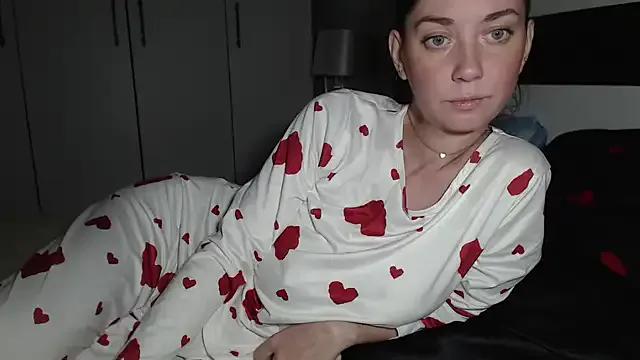 petite_danielle from StripChat is Freechat