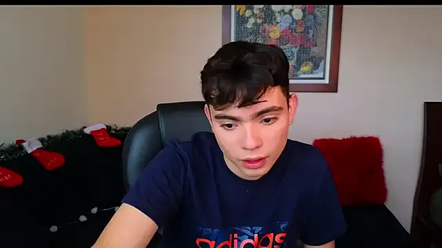 petitegigant33 from StripChat is Freechat