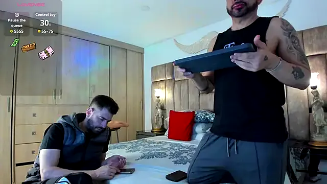 Girls: try live performances with matured performers, from dancing to quirks, in a variety of beautiful sex cams.