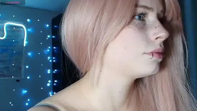 PieraMarch from StripChat is Freechat